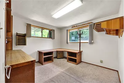 444 N 1st St, Creswell, OR 97426 - Photo 27