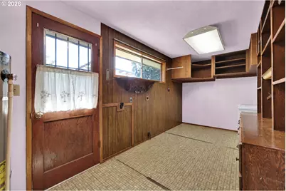 444 N 1st St, Creswell, OR 97426 - Photo 17