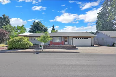 444 N 1st St, Creswell, OR 97426 - Photo 1