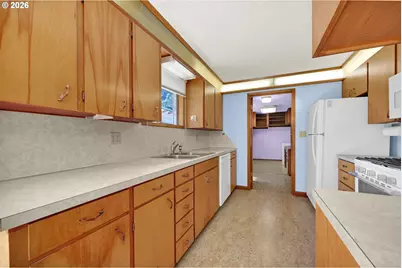 444 N 1st St, Creswell, OR 97426 - Photo 15