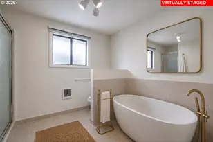 444 N 1st St, Creswell, OR 97426 - Photo 11