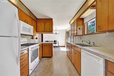 444 N 1st St, Creswell, OR 97426 - Photo 19