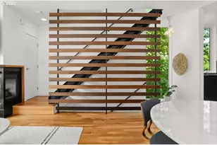 245 SW Meade St, Portland, OR 97201 - Photo 5