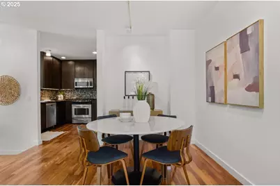 245 SW Meade St #M1, Portland, OR 97201 - Photo 7