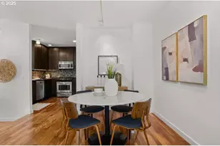 245 SW Meade St, Portland, OR 97201 - Photo 7