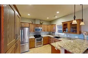 7200 Vista Ridge Dr, Brookings, OR 97415 - Photo 13