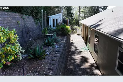 7200 Vista Ridge Dr, Brookings, OR 97415 - Photo 35