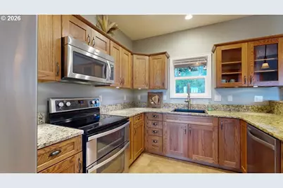 7200 Vista Ridge Dr, Brookings, OR 97415 - Photo 13