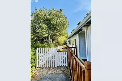 1600 E Rhododendron Dr #29, Florence, OR 97439 - Photo 5