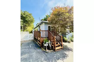 1600 E Rhododendron Dr, Florence, OR 97439 - Photo 3