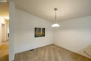 612 N Cascade Dr, Woodburn, OR 97071 - Photo 11