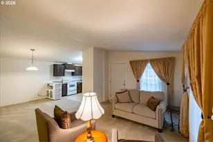 612 N Cascade Dr, Woodburn, OR 97071 - Photo 9