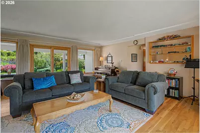 1016 NE 10th Ave, Hillsboro, OR 97124 - Photo 7
