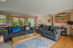 1016 NE 10th Ave, Hillsboro, OR 97124 - Photo 7