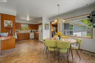 1016 NE 10th Ave, Hillsboro, OR 97124 - Photo 9