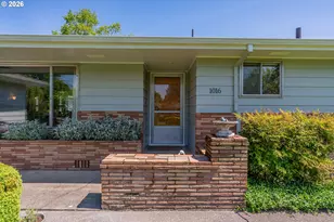 1016 NE 10th Ave, Hillsboro, OR 97124 - Photo 3