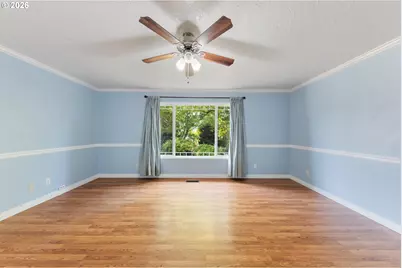 1025 N 3rd St, Woodburn, OR 97071 - Photo 7