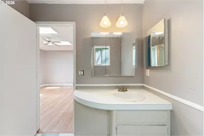 1025 N 3rd St, Woodburn, OR 97071 - Photo 25