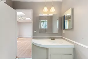 1025 N 3rd St, Woodburn, OR 97071 - Photo 25
