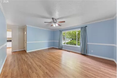 1025 N 3rd St, Woodburn, OR 97071 - Photo 5