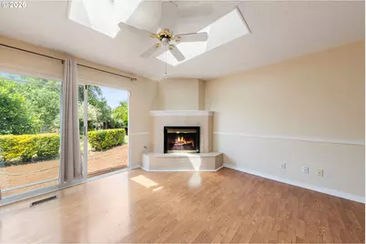 1025 N 3rd St, Woodburn, OR 97071 - Photo 13