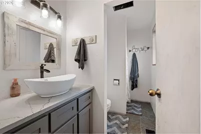 1532 E Chamberlain Ave, Cottage Grove, OR 97424 - Photo 23