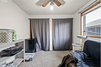 1532 E Chamberlain Ave, Cottage Grove, OR 97424 - Photo 27