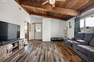 1532 E Chamberlain Ave, Cottage Grove, OR 97424 - Photo 11