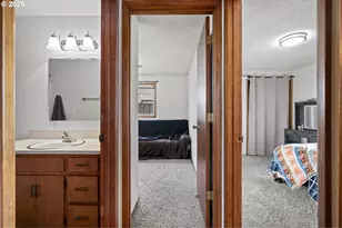 1532 E Chamberlain Ave, Cottage Grove, OR 97424 - Photo 29