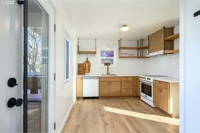 326 NE 8th St, McMinnville, OR 97128 - Photo 19