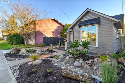 326 NE 8th St, McMinnville, OR 97128 - Photo 5