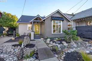 326 NE 8th St, McMinnville, OR 97128 - Photo 3