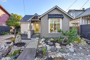 326 NE 8th St, McMinnville, OR 97128 - Photo 1