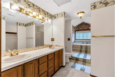 12239 SE Ashley St, Clackamas, OR 97015 - Photo 27