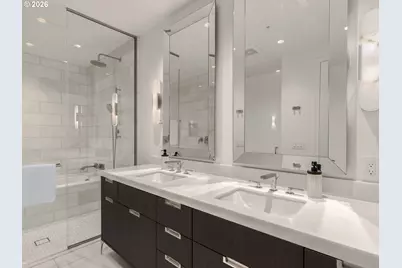 550 SW 10th Ave #2108, Portland, OR 97205 - Photo 17