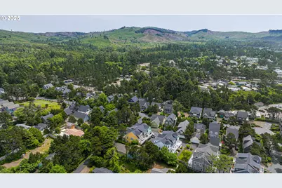 319 Kinnikinnick Way, Depoe Bay, OR 97341 - Photo 43