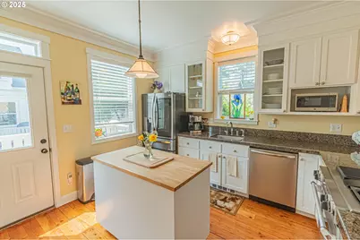 319 Kinnikinnick Way, Depoe Bay, OR 97341 - Photo 7