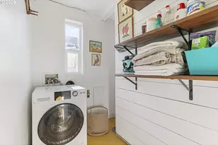 376 N Tomahawk Island Dr, Portland, OR 97217 - Photo 21