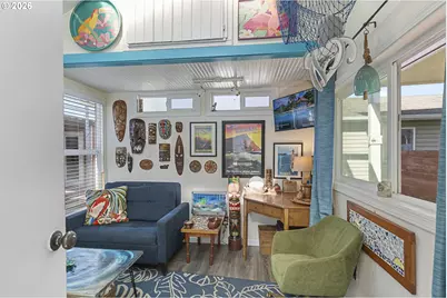 376 N Tomahawk Island Dr, Portland, OR 97217 - Photo 37