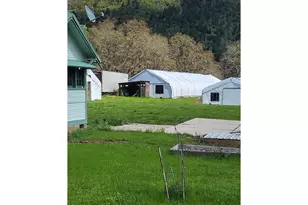 4359 Canyonville-Riddle Rd, Riddle, OR 97469 - Photo 31