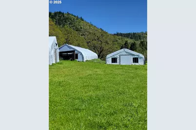 4359 Canyonville Riddle Rd, Riddle, OR 97469 - Photo 33