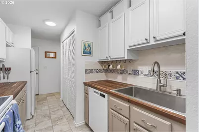 4619 Lakeview Blvd, Lake Oswego, OR 97035 - Photo 15