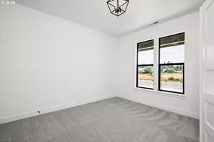 25331 E Broadway Ave, Veneta, OR 97487 - Photo 17