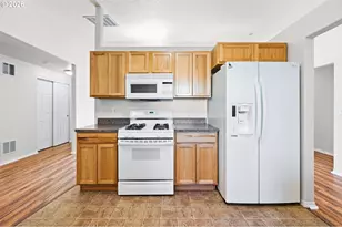 583 SE Ponderosa Dr, Madras, OR 97741 - Photo 7