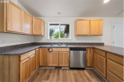 583 SE Ponderosa Dr, Madras, OR 97741 - Photo 9