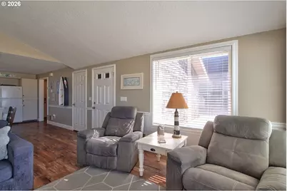 122 NW Oceania Dr, Waldport, OR 97394 - Photo 11