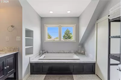3425 S Corbett Ave, Portland, OR 97239 - Photo 23