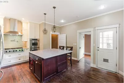 3425 S Corbett Ave, Portland, OR 97239 - Photo 7