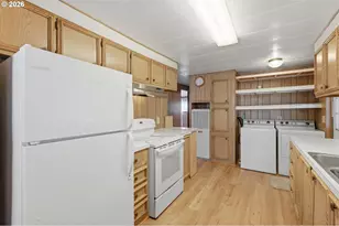 2902 E 2nd St, Newberg, OR 97132 - Photo 13