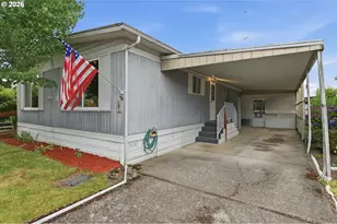 2902 E 2nd St, Newberg, OR 97132 - Photo 3